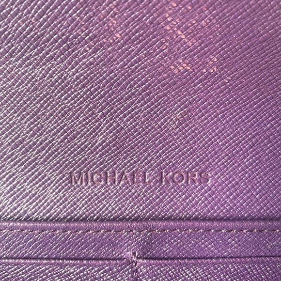 Michael Michael Kors Wallet - Picture 5 of 11